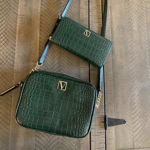 VICTORIA SECRET PURSE & WALLET